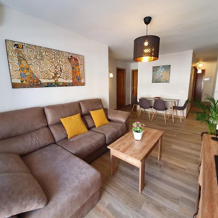Апартаменты Galvez Flat, At Principal Railway Station In Малага Экстерьер фото