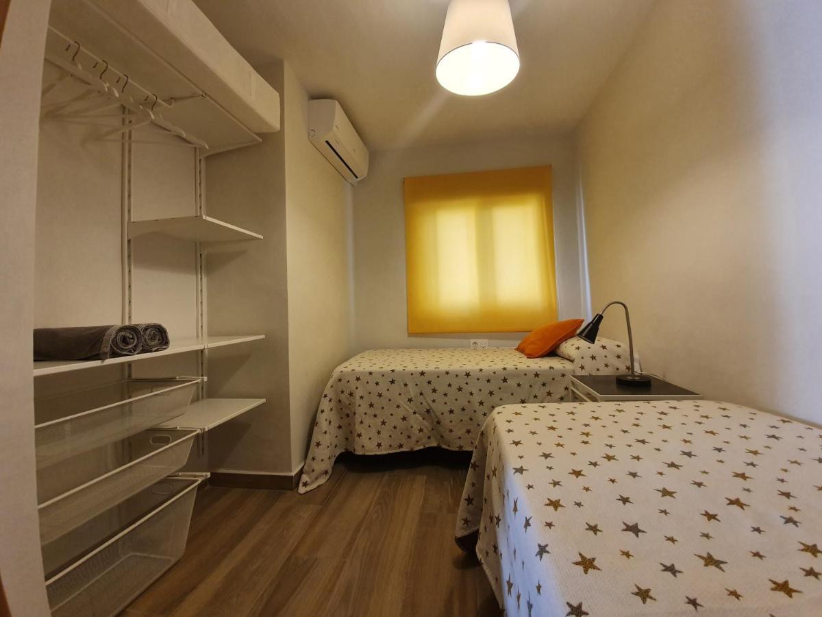 Апартаменты Galvez Flat, At Principal Railway Station In Малага Экстерьер фото